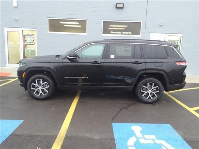 new 2024 Jeep Grand Cherokee L car, priced at $42,795