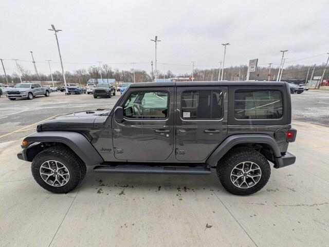 new 2025 Jeep Wrangler car, priced at $43,125
