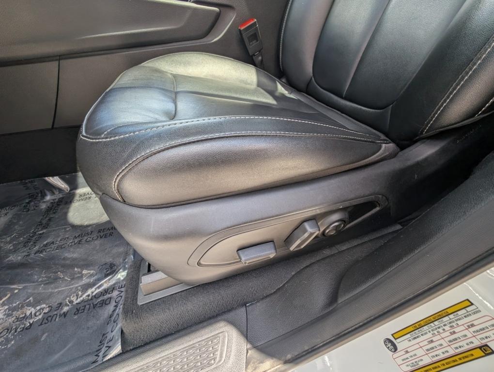 used 2022 Jeep Grand Cherokee 4xe car, priced at $32,994