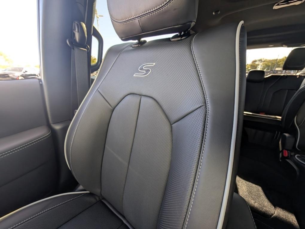 new 2026 Chrysler Pacifica car, priced at $53,865