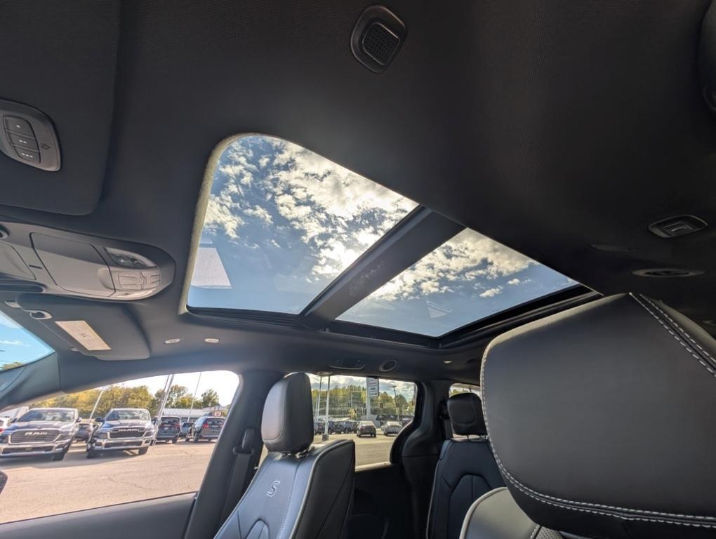 new 2026 Chrysler Pacifica car, priced at $53,865