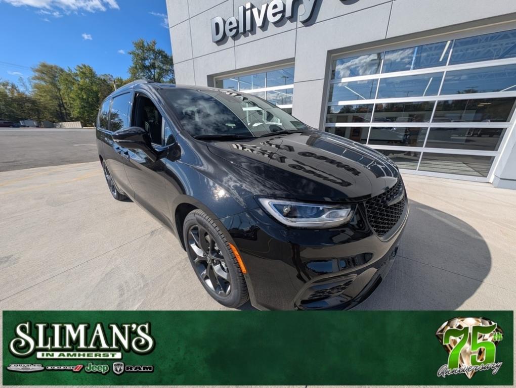 new 2026 Chrysler Pacifica car, priced at $53,865