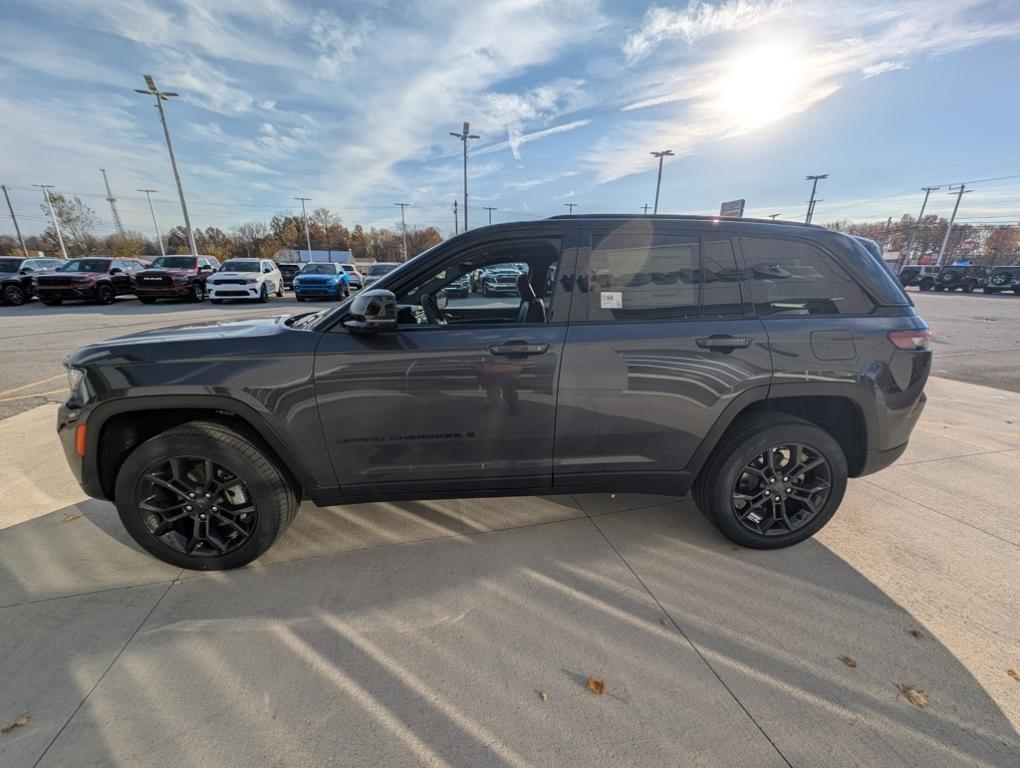 new 2025 Jeep Grand Cherokee car, priced at $51,485