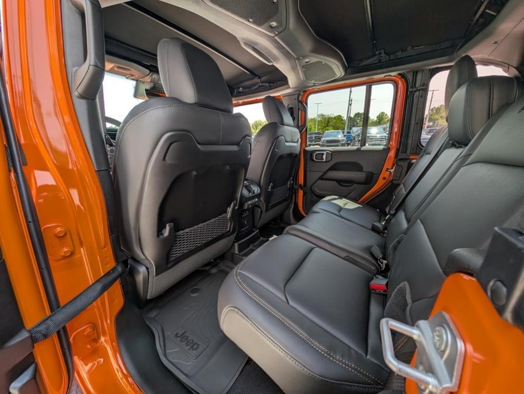 new 2025 Jeep Wrangler car, priced at $52,886