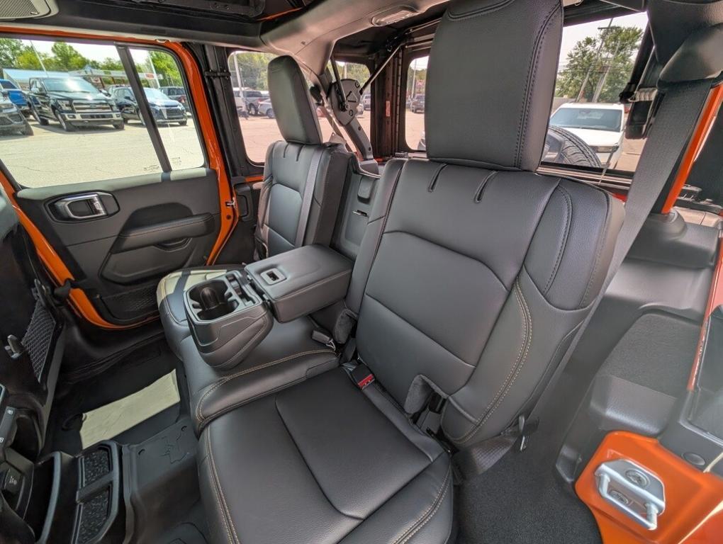 new 2025 Jeep Wrangler car, priced at $52,886