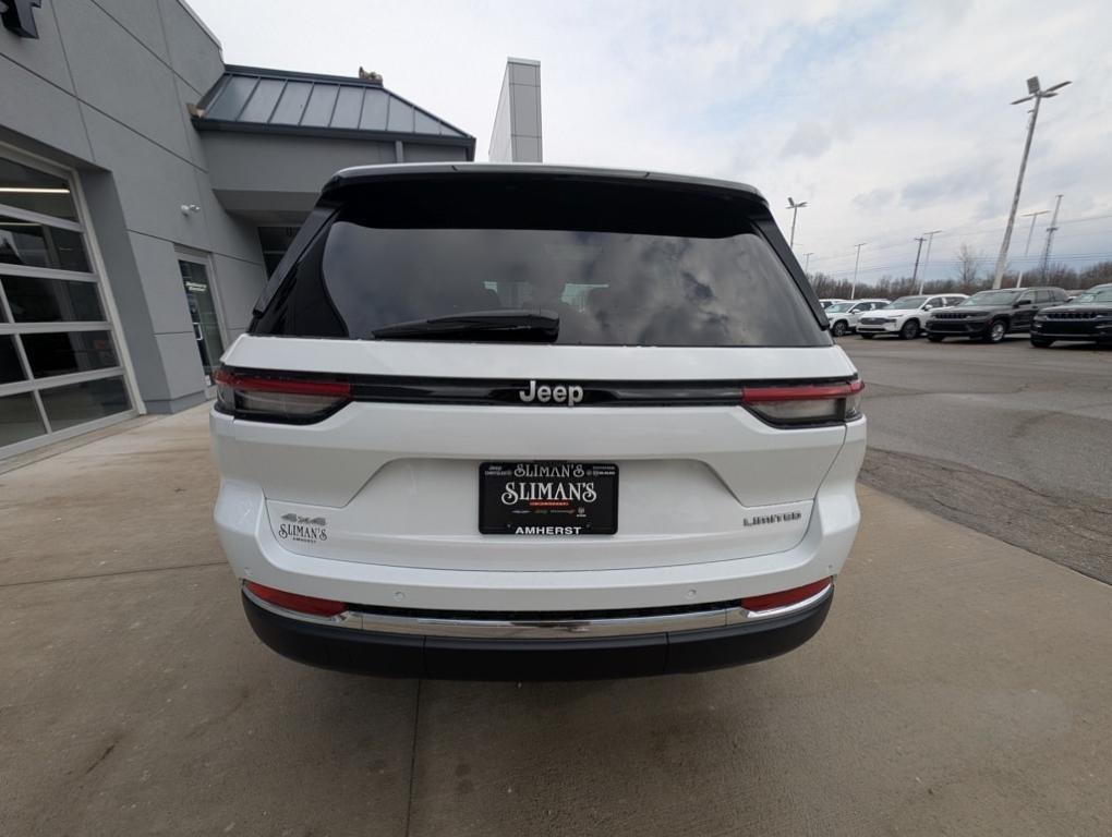 new 2025 Jeep Grand Cherokee car, priced at $46,215