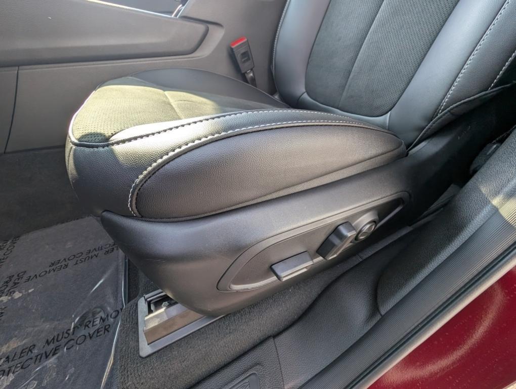 new 2025 Jeep Grand Cherokee car, priced at $42,004