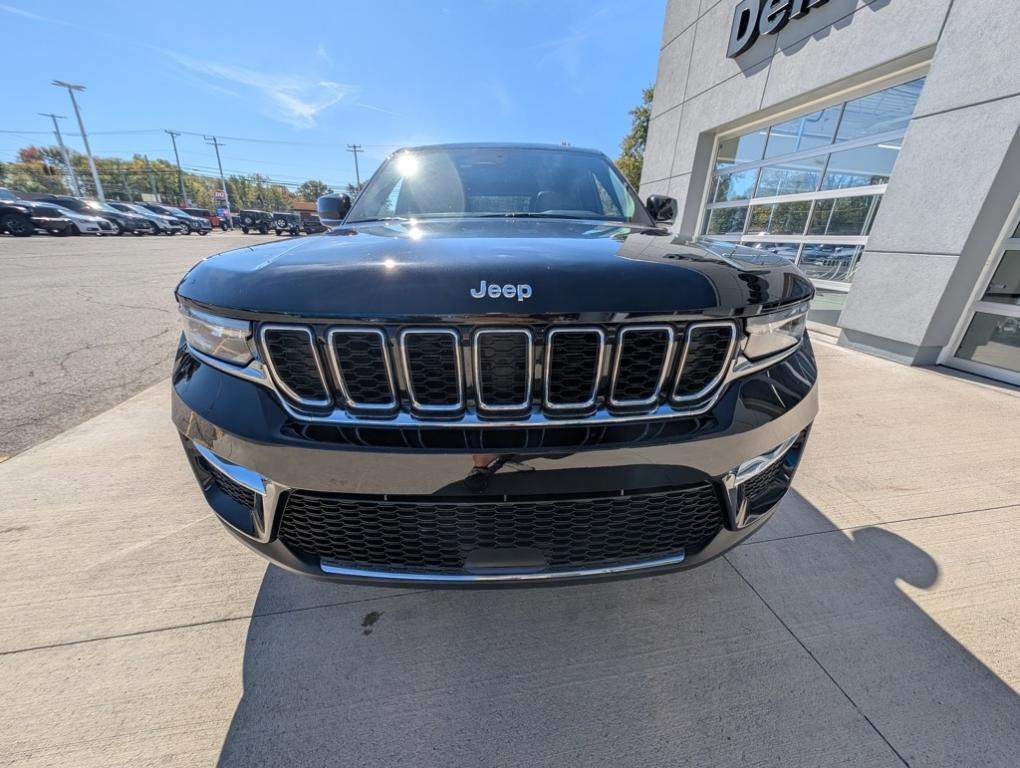 new 2025 Jeep Grand Cherokee car, priced at $46,010