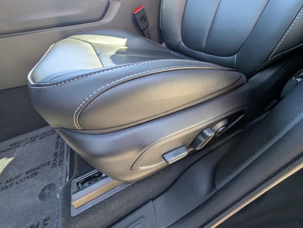 new 2025 Jeep Grand Cherokee car, priced at $46,010