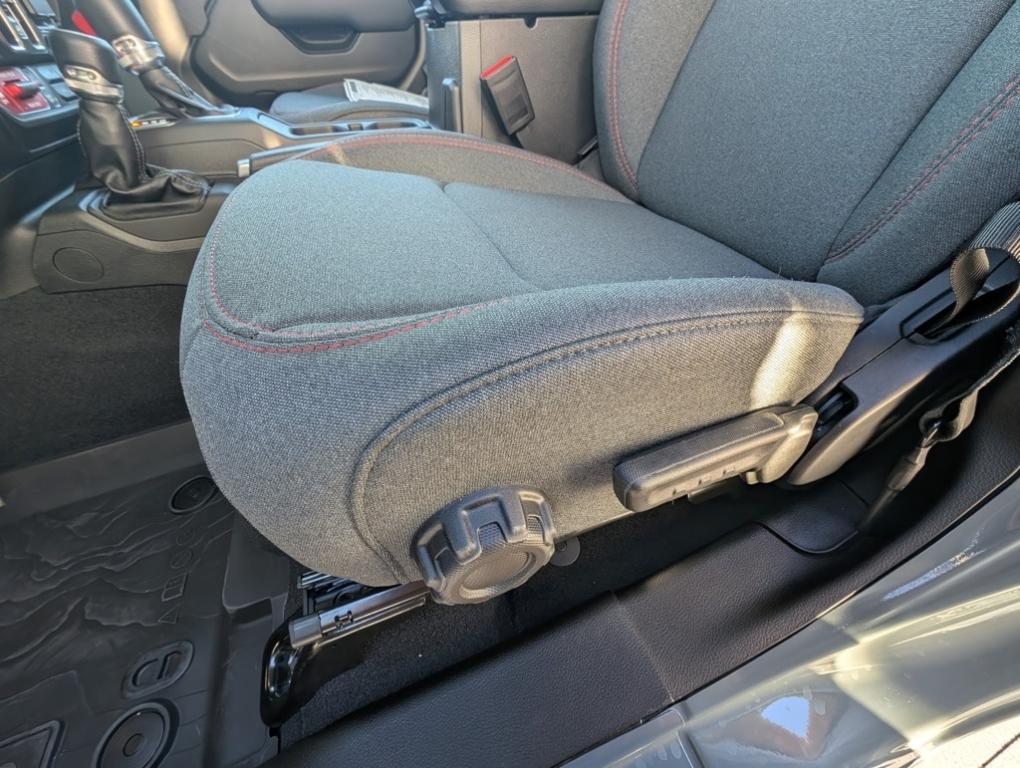 new 2025 Jeep Gladiator car, priced at $50,100