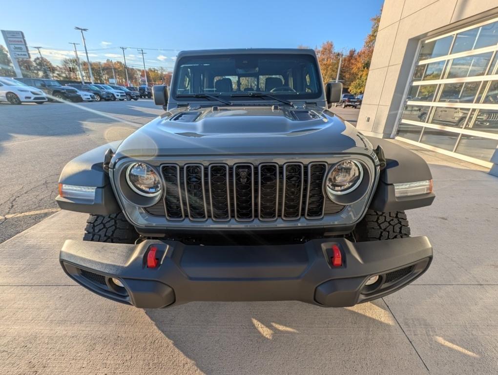 new 2025 Jeep Gladiator car, priced at $50,100