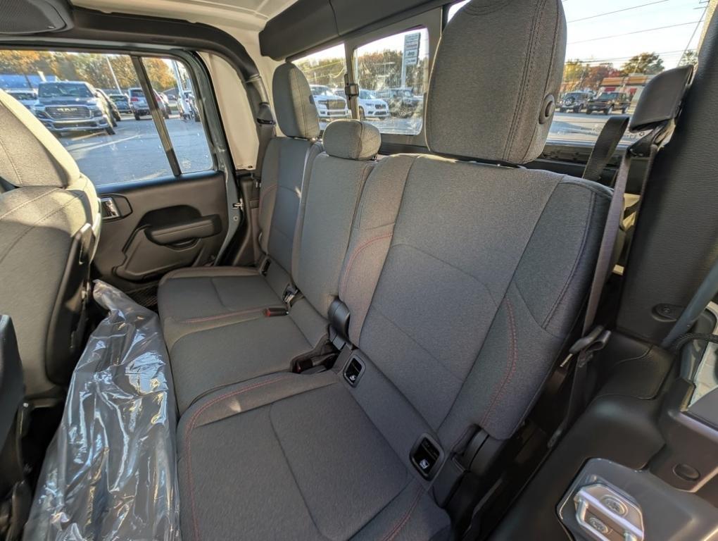 new 2025 Jeep Gladiator car, priced at $50,100