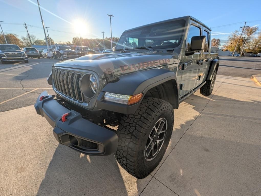 new 2025 Jeep Gladiator car, priced at $50,100