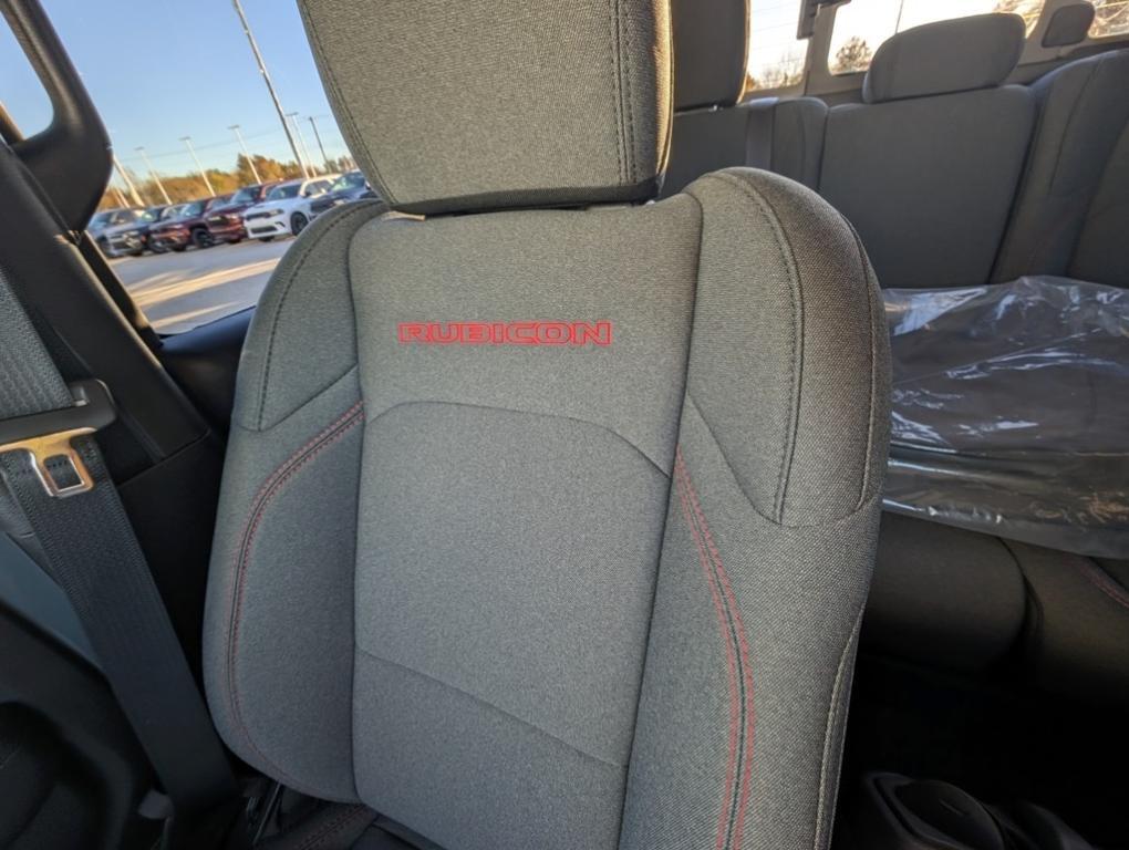 new 2025 Jeep Gladiator car, priced at $50,100