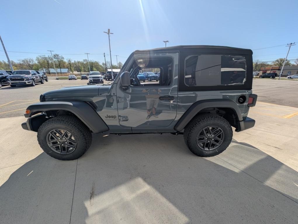 new 2025 Jeep Wrangler car, priced at $40,621