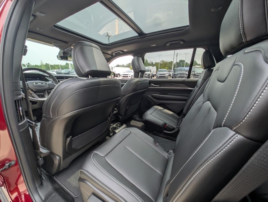 new 2025 Jeep Grand Cherokee L car, priced at $45,110