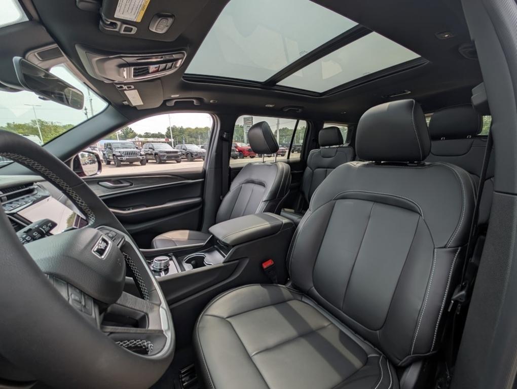 new 2025 Jeep Grand Cherokee L car, priced at $45,110