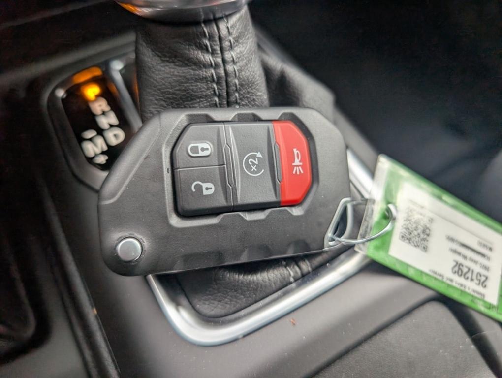 new 2025 Jeep Wrangler car, priced at $51,060