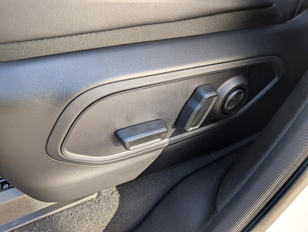 new 2025 Jeep Grand Cherokee car, priced at $50,090