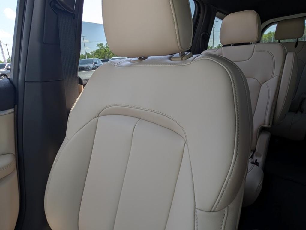 new 2025 Jeep Grand Cherokee L car, priced at $47,452