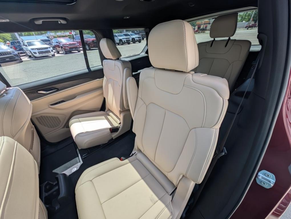 new 2025 Jeep Grand Cherokee L car, priced at $47,452