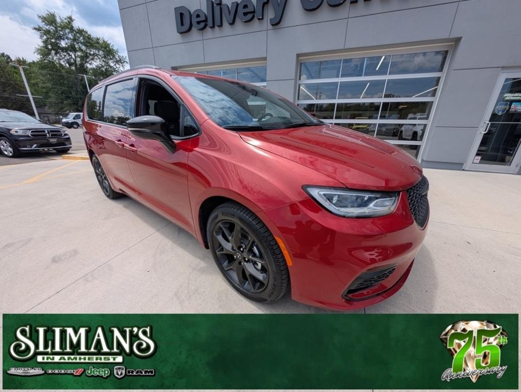 new 2025 Chrysler Pacifica car, priced at $48,520