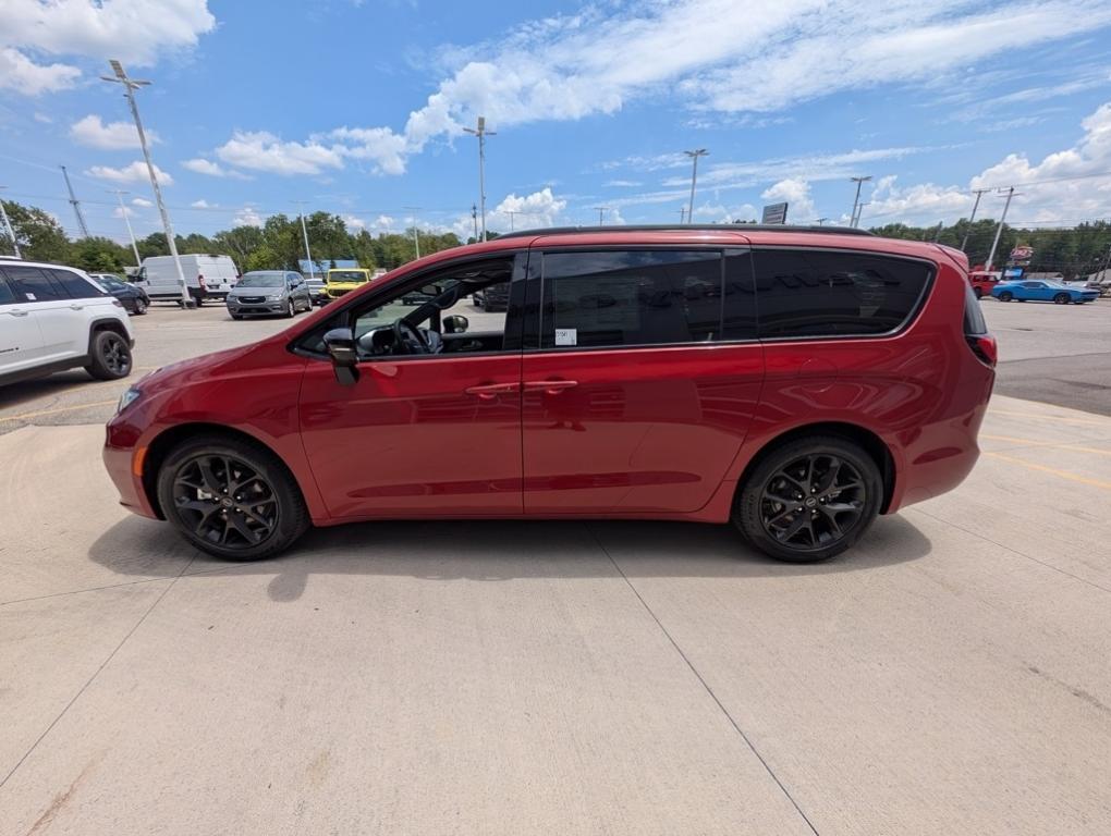 new 2025 Chrysler Pacifica car, priced at $48,520