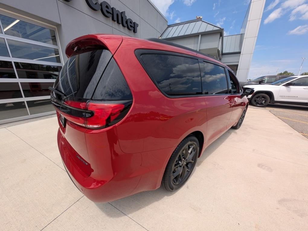new 2025 Chrysler Pacifica car, priced at $48,520