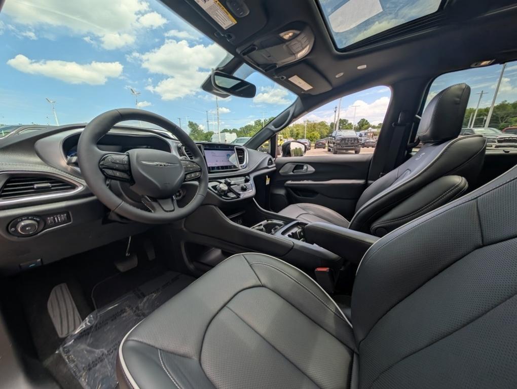 new 2025 Chrysler Pacifica car, priced at $48,520
