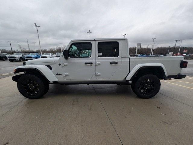 new 2025 Jeep Gladiator car, priced at $44,140