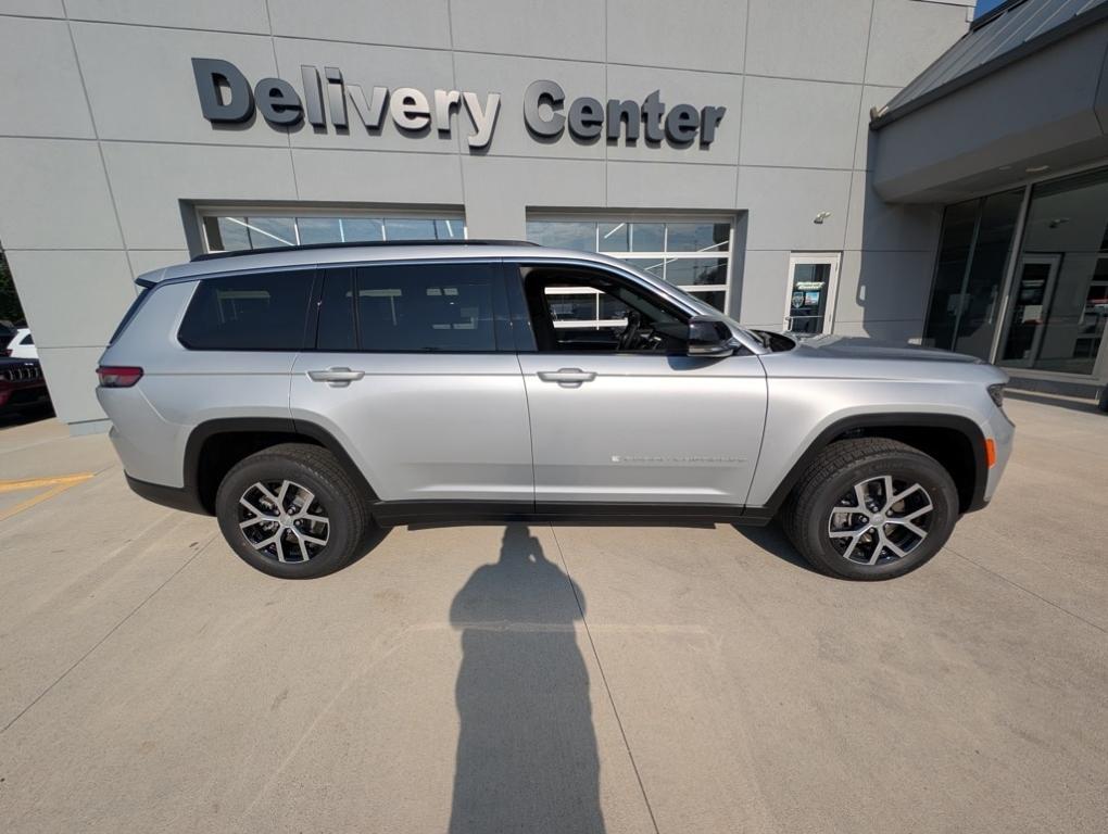 new 2025 Jeep Grand Cherokee L car, priced at $43,110