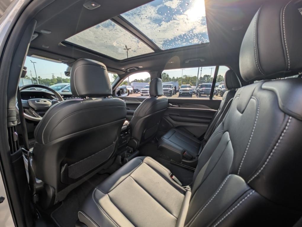 new 2025 Jeep Grand Cherokee L car, priced at $43,110