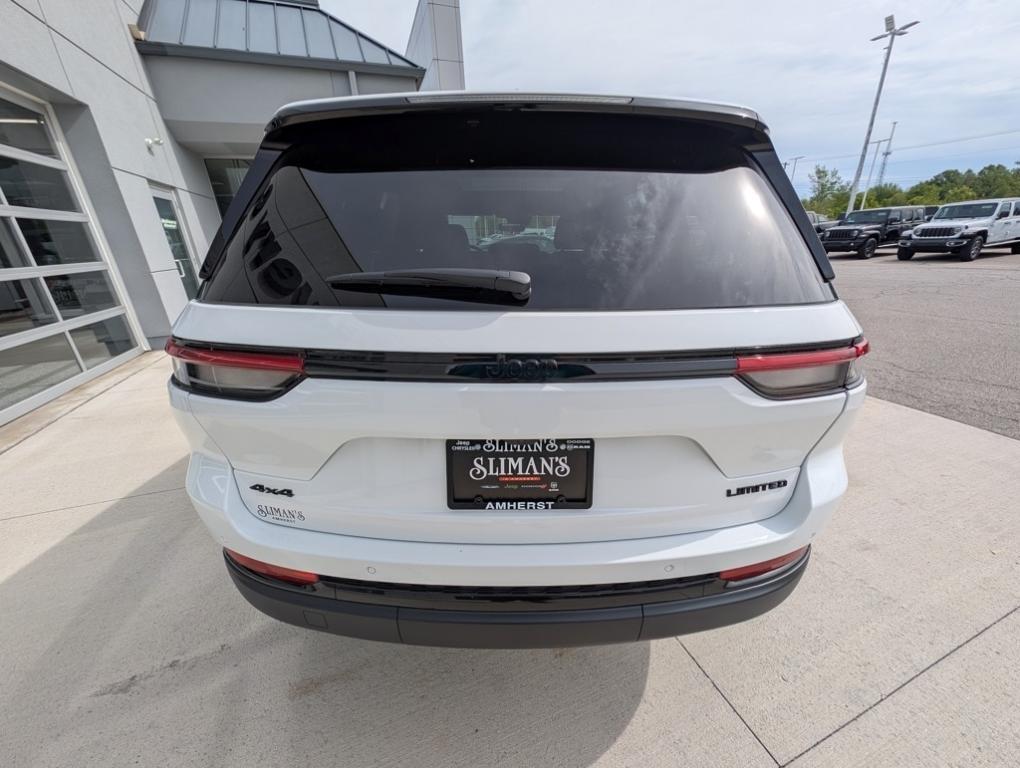 new 2025 Jeep Grand Cherokee car, priced at $45,326
