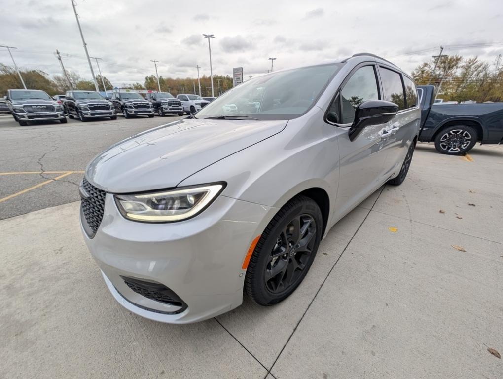 new 2026 Chrysler Pacifica car, priced at $50,735