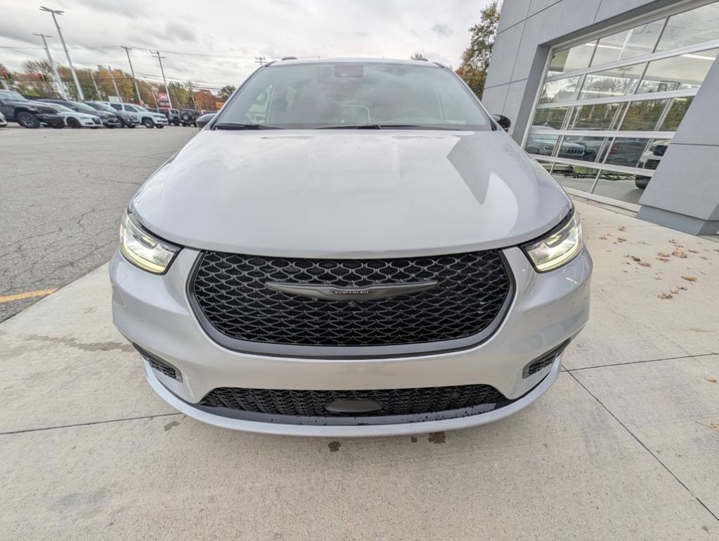 new 2026 Chrysler Pacifica car, priced at $50,735