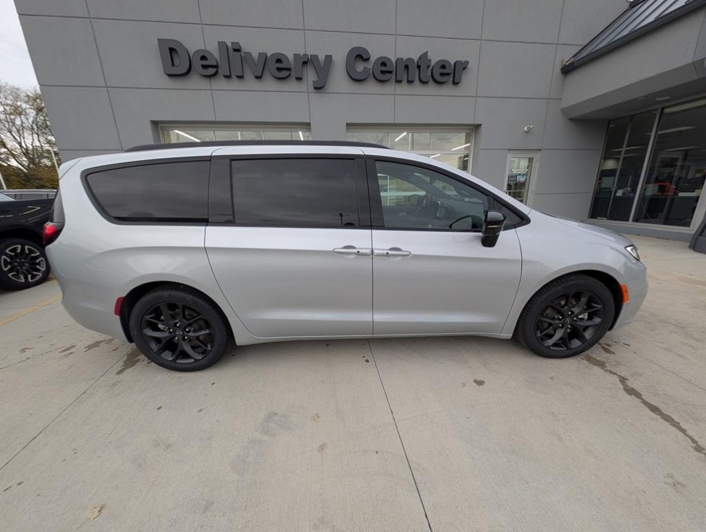 new 2026 Chrysler Pacifica car, priced at $50,735