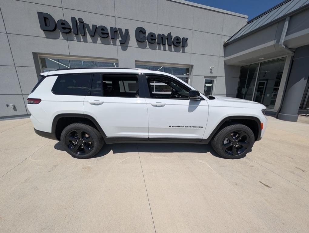 new 2025 Jeep Grand Cherokee L car, priced at $49,273