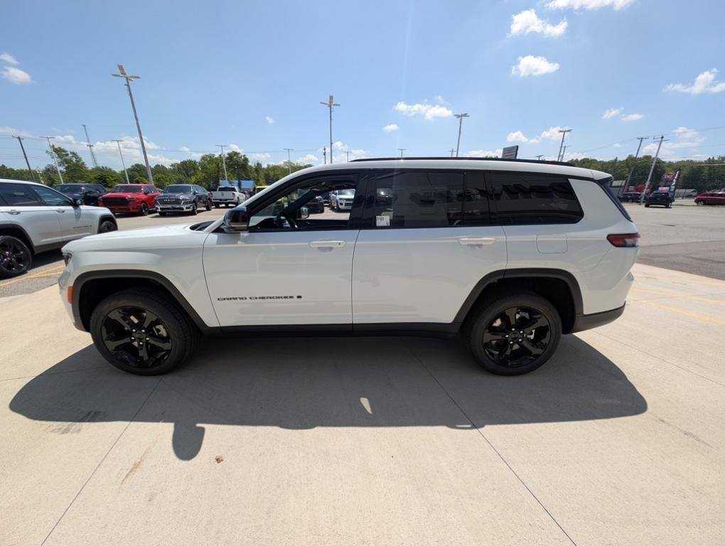 new 2025 Jeep Grand Cherokee L car, priced at $49,273