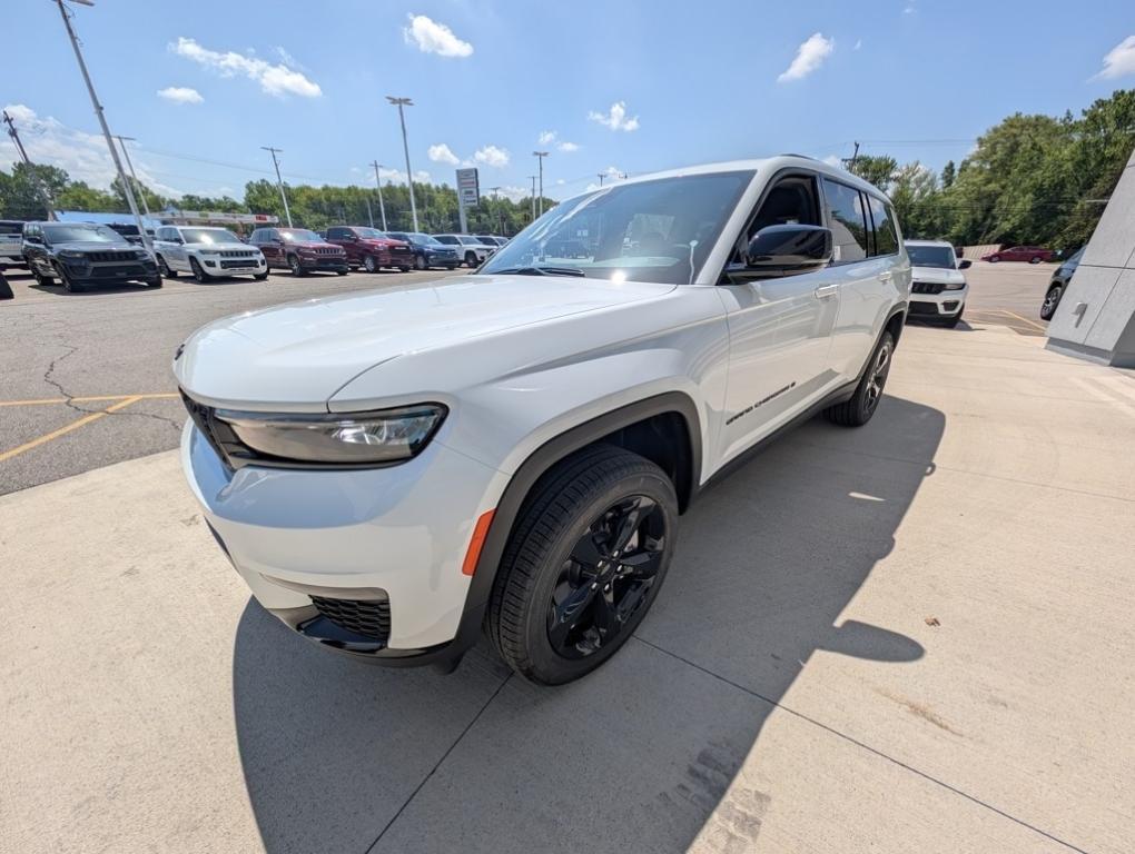 new 2025 Jeep Grand Cherokee L car, priced at $49,273
