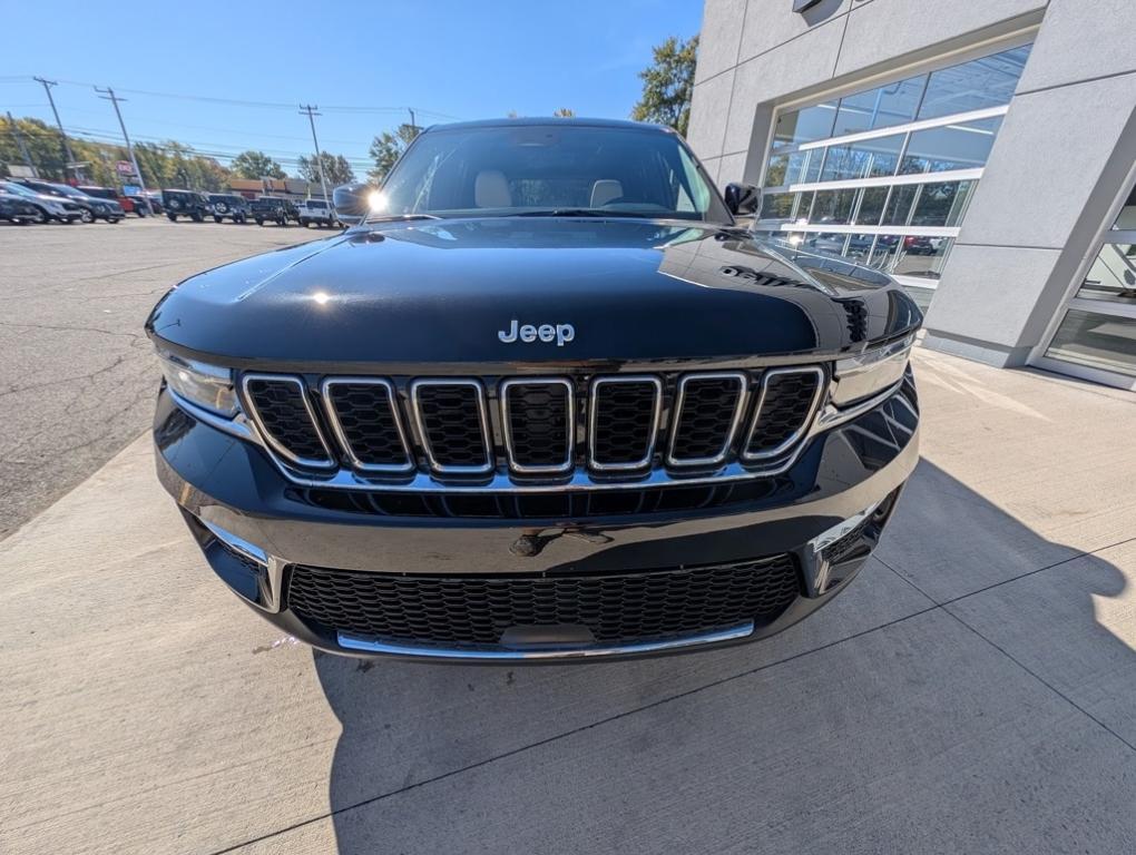 new 2025 Jeep Grand Cherokee car, priced at $47,760