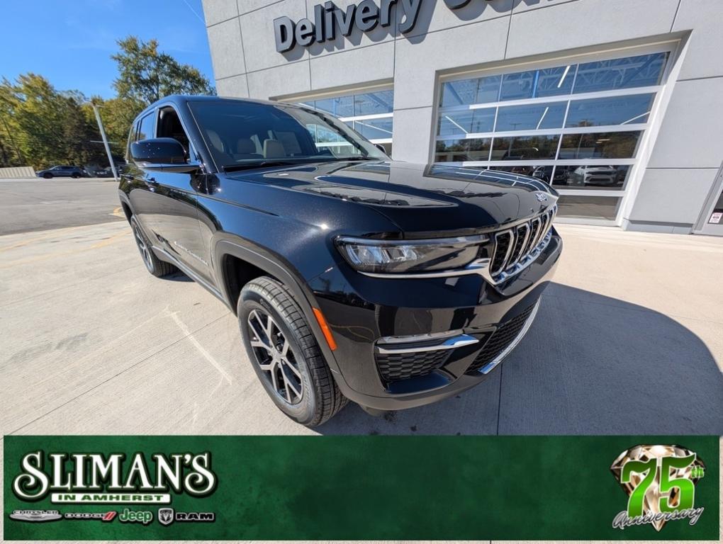 new 2025 Jeep Grand Cherokee car, priced at $47,760