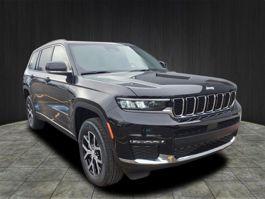 new 2024 Jeep Grand Cherokee L car, priced at $50,003