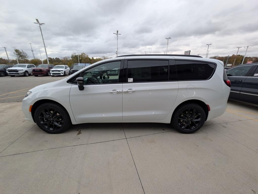 new 2026 Chrysler Pacifica car, priced at $53,745