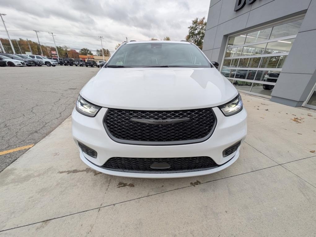 new 2026 Chrysler Pacifica car, priced at $53,745