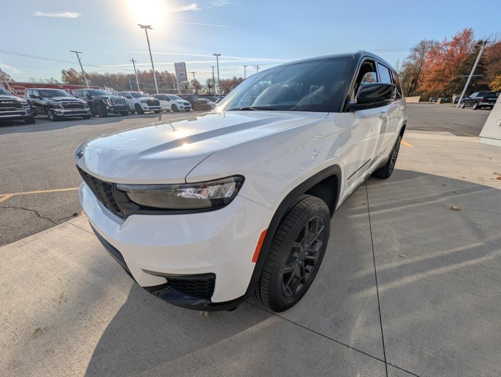 new 2025 Jeep Grand Cherokee L car, priced at $52,740