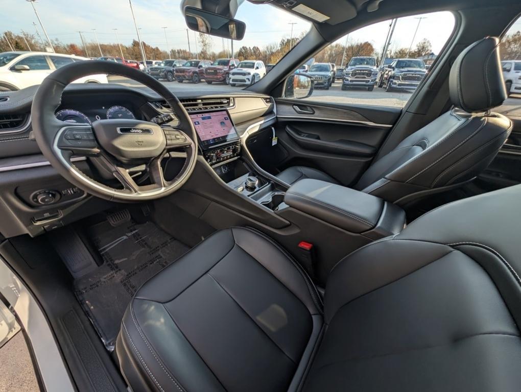 new 2025 Jeep Grand Cherokee L car, priced at $52,740