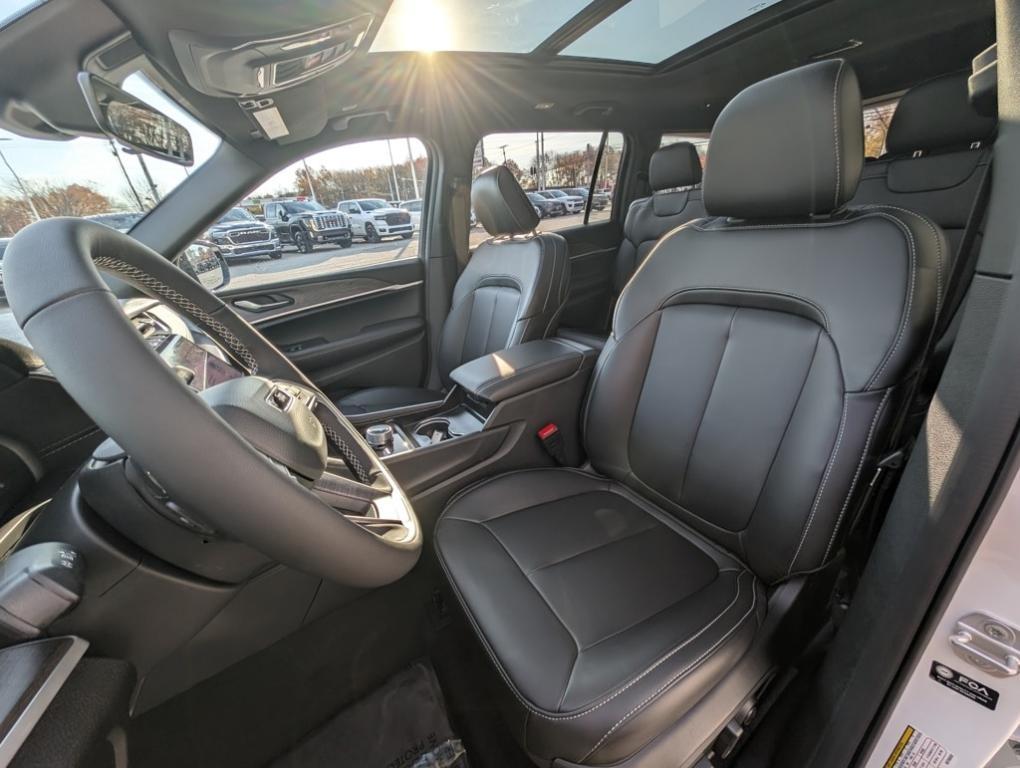 new 2025 Jeep Grand Cherokee L car, priced at $52,740