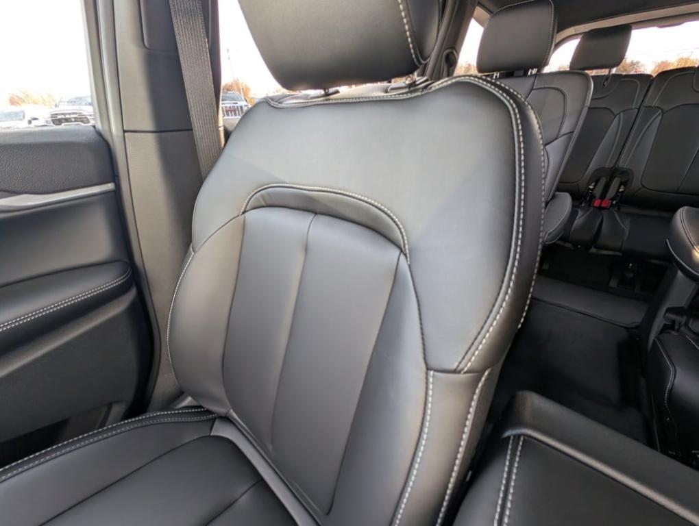 new 2025 Jeep Grand Cherokee L car, priced at $52,740