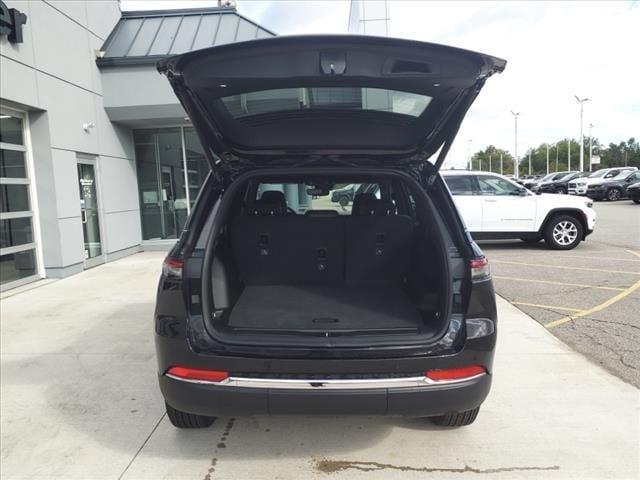 new 2025 Jeep Grand Cherokee car, priced at $41,295