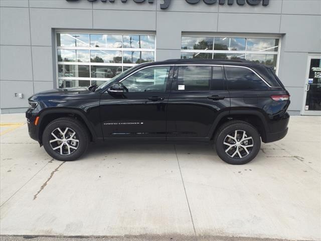 new 2025 Jeep Grand Cherokee car, priced at $41,295